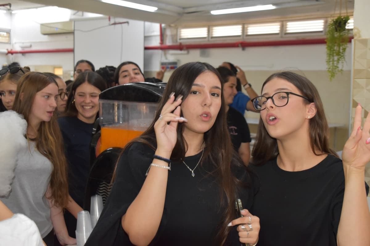 המצפן — פרויקטים בחינוך 2